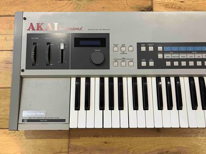 Akai-X7000